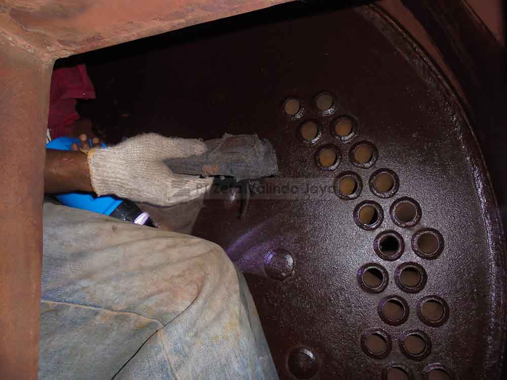 Pembersihan Dinding Tungku boiler