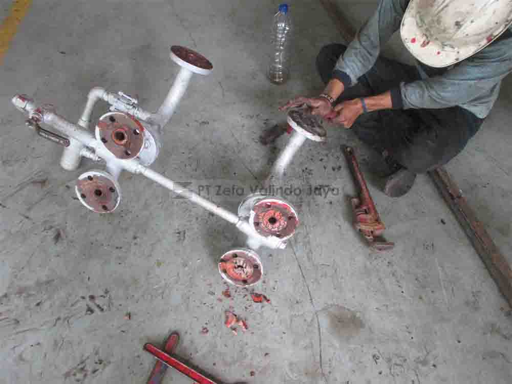 pembersihan sight glass boiler industri