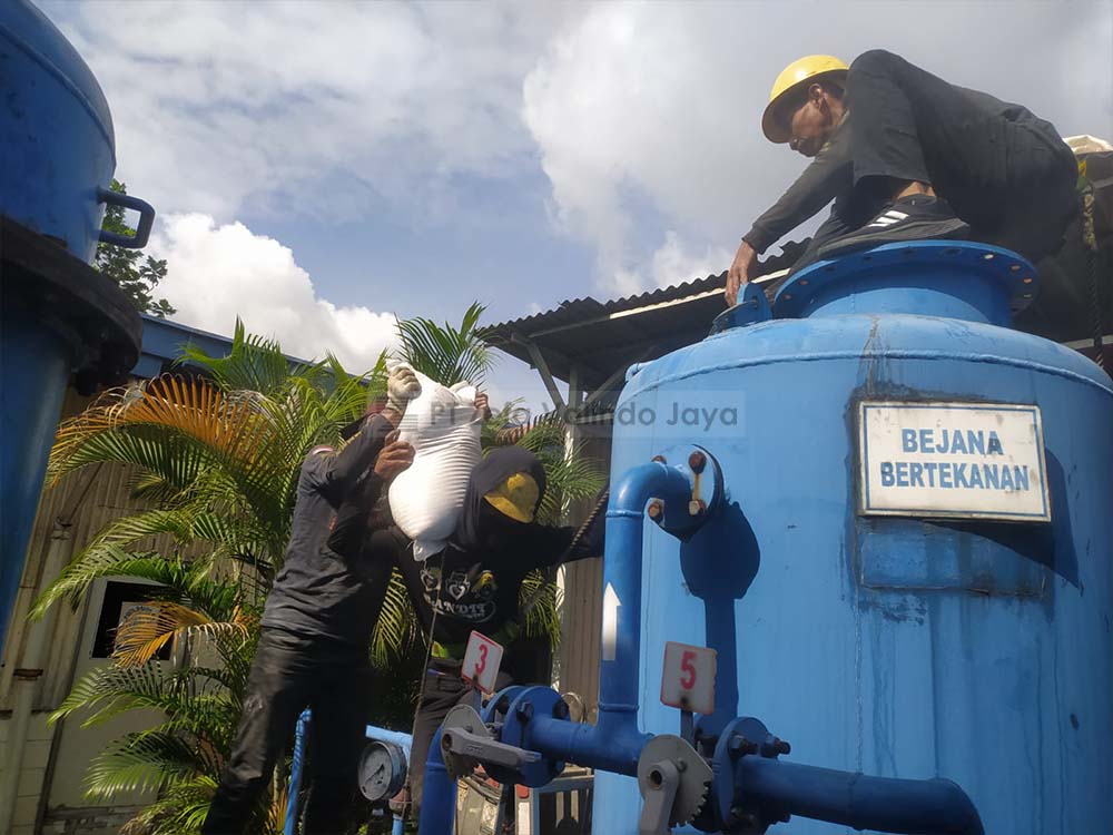 water treatment plant media filter