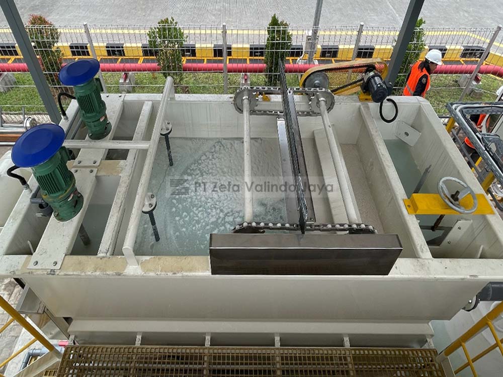 DAF (Dissolved Air Flotation) untuk pemisahan padatan air limbah dengan menggunakan gelembung udara 